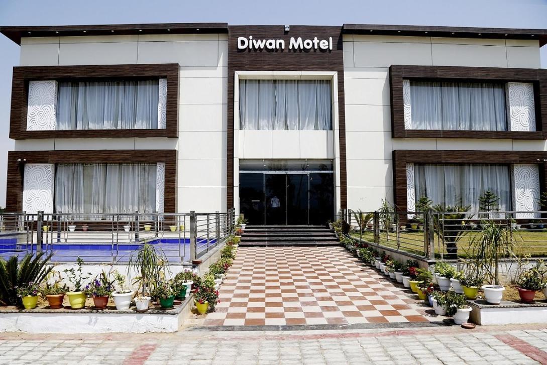 Diwan Hotel And Restaurant Surkhi Eksteriør bilde